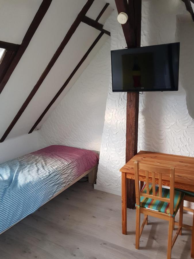 Messezimmer Am Thewissenweg Düsseldorf Chambre photo