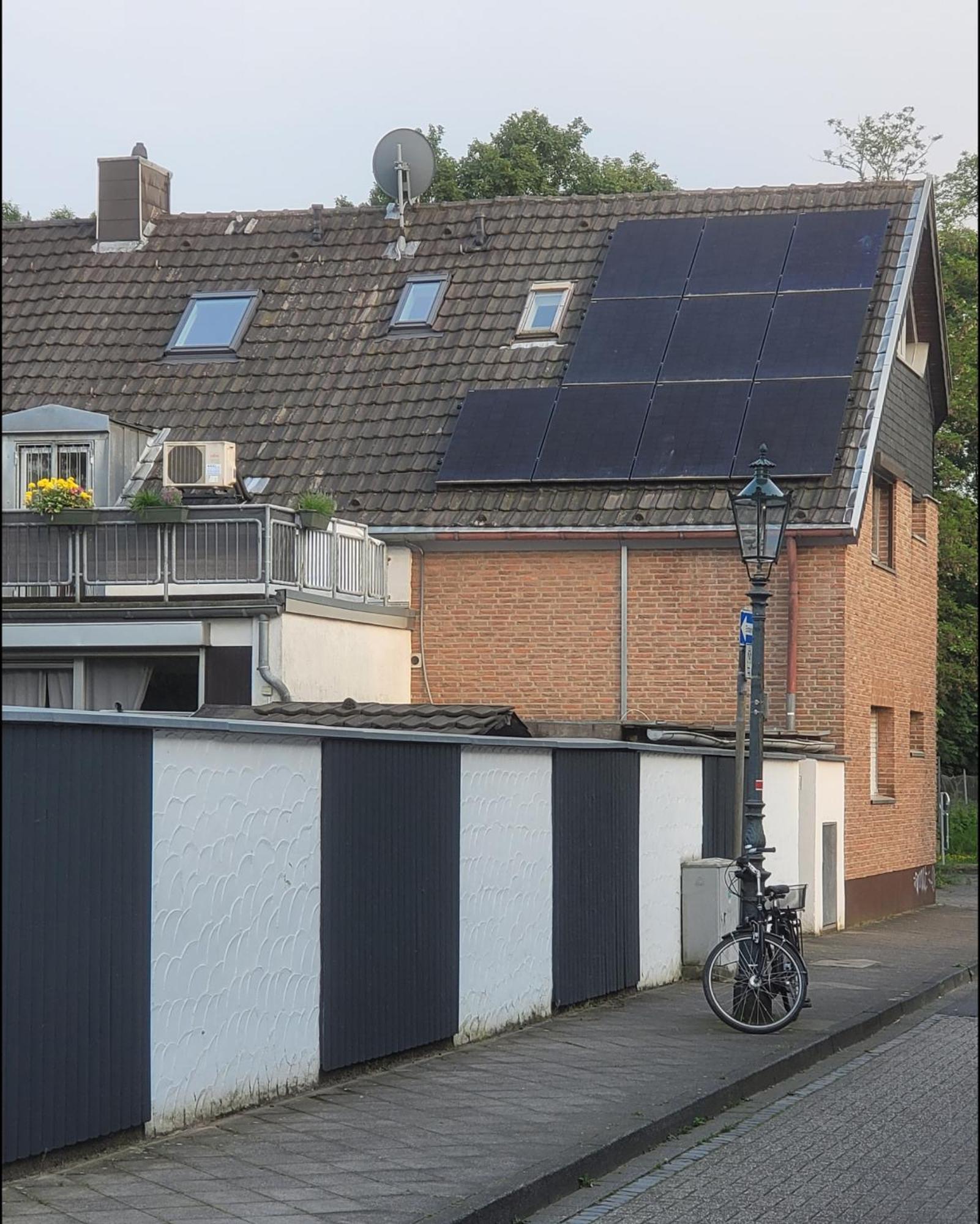 Messezimmer Am Thewissenweg Düsseldorf Extérieur photo